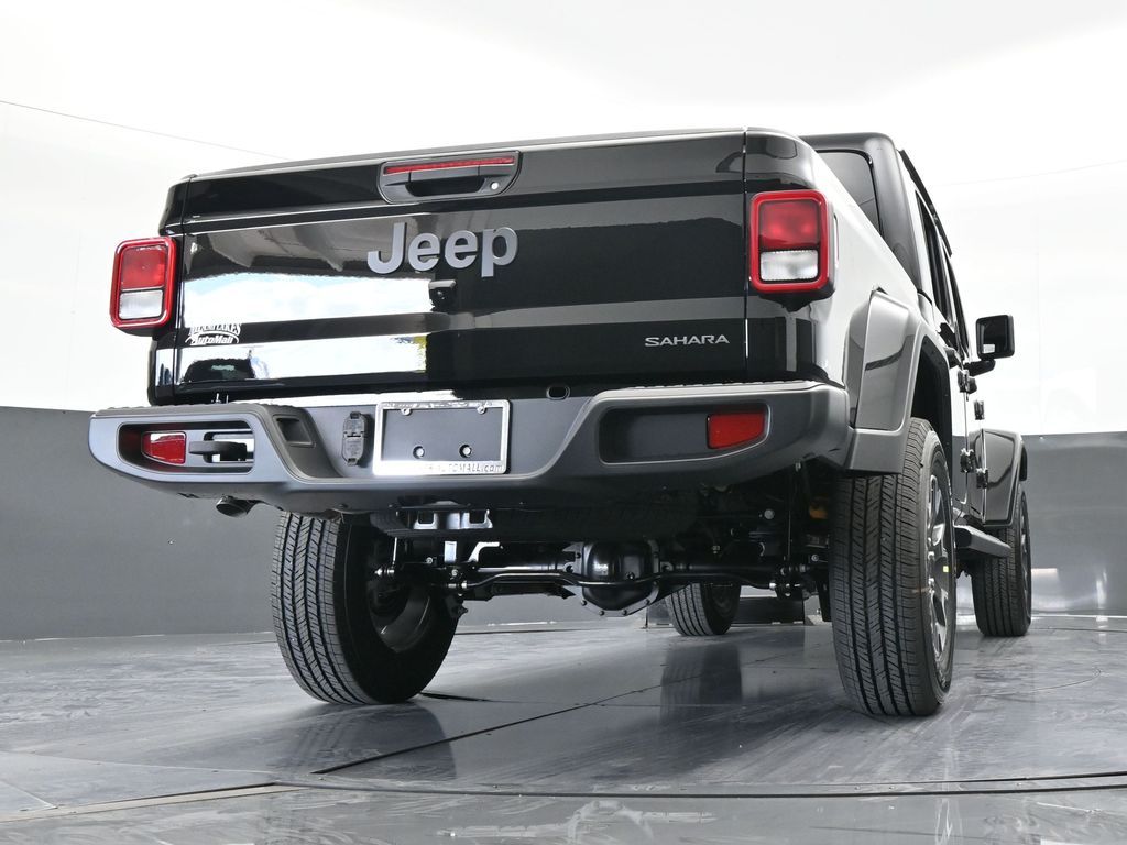 New 2026 black clearcoat Jeep Sahara image 54