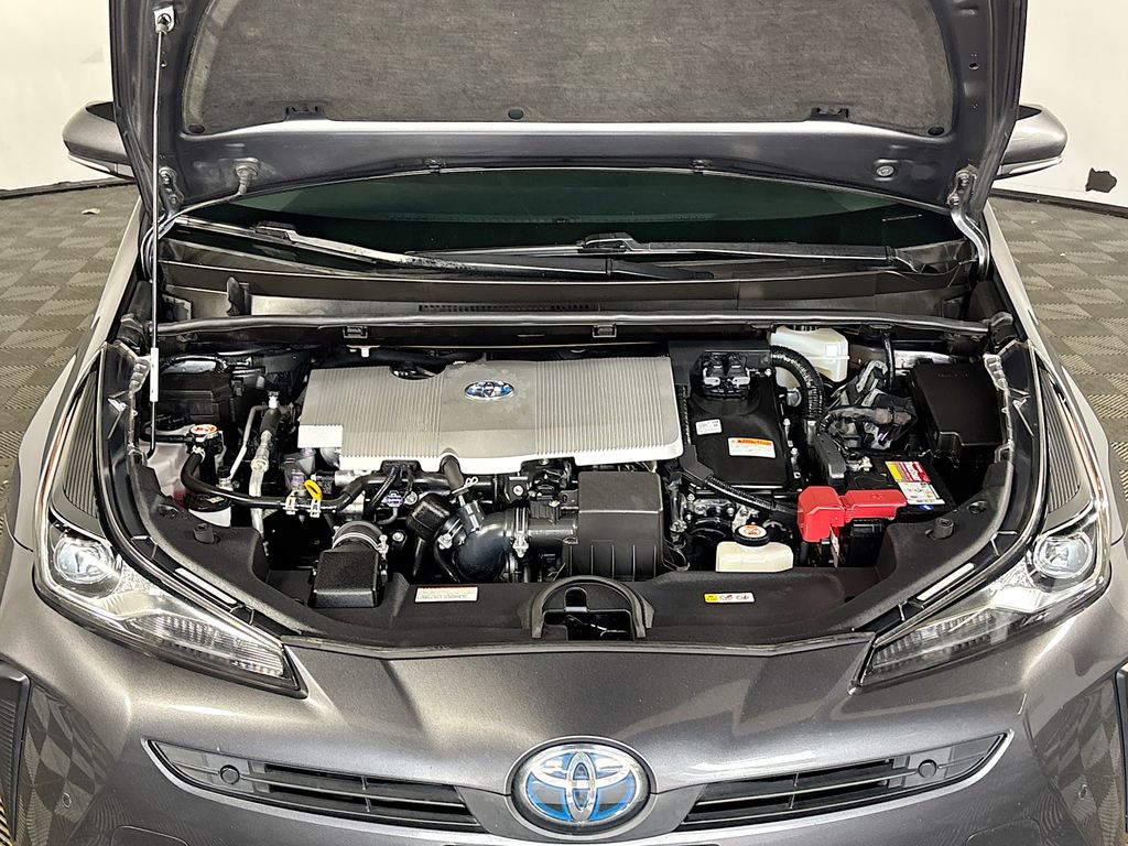 2021 Toyota Prius L