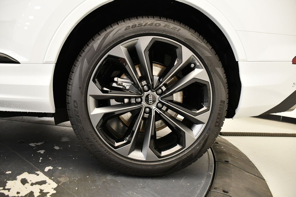 Thumbnail: 2026 Audi Q7 - 14