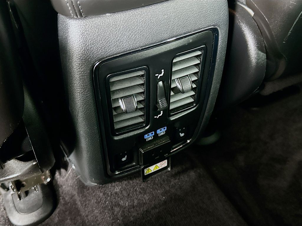 2018 Jeep Grand Cherokee Limited Edition 26