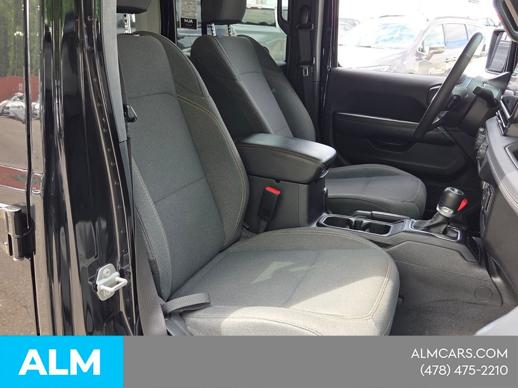 Used 2025 Black Jeep Sahara image 18