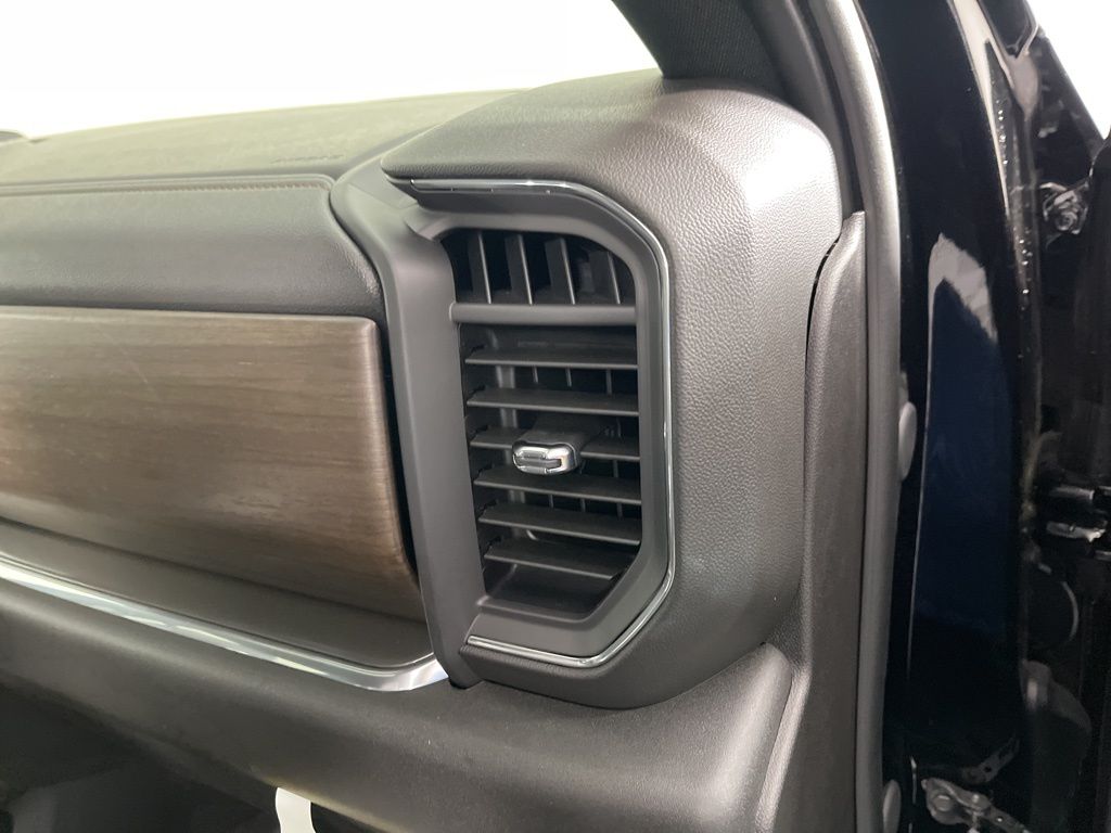 Thumbnail: 2025 Chevrolet Silverado 1500 - 22