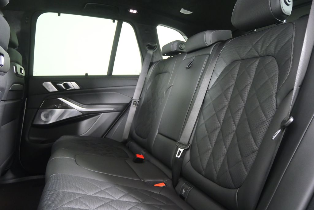 Thumbnail: 2026 BMW X5 - 16