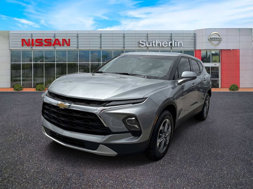 Sterling Gray Metallic 2023 Chevrolet Blazer SUV / Crossover Front-Wheel Drive 9-Speed Automatic Overdrive