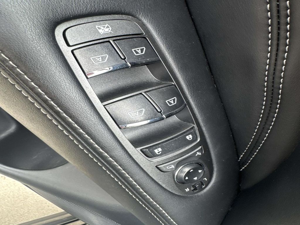 Used 2019 Black INFINITI PURE image 13