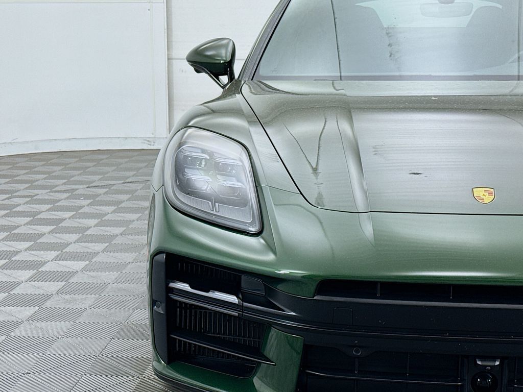 Thumbnail: 2024 Porsche Panamera - 12