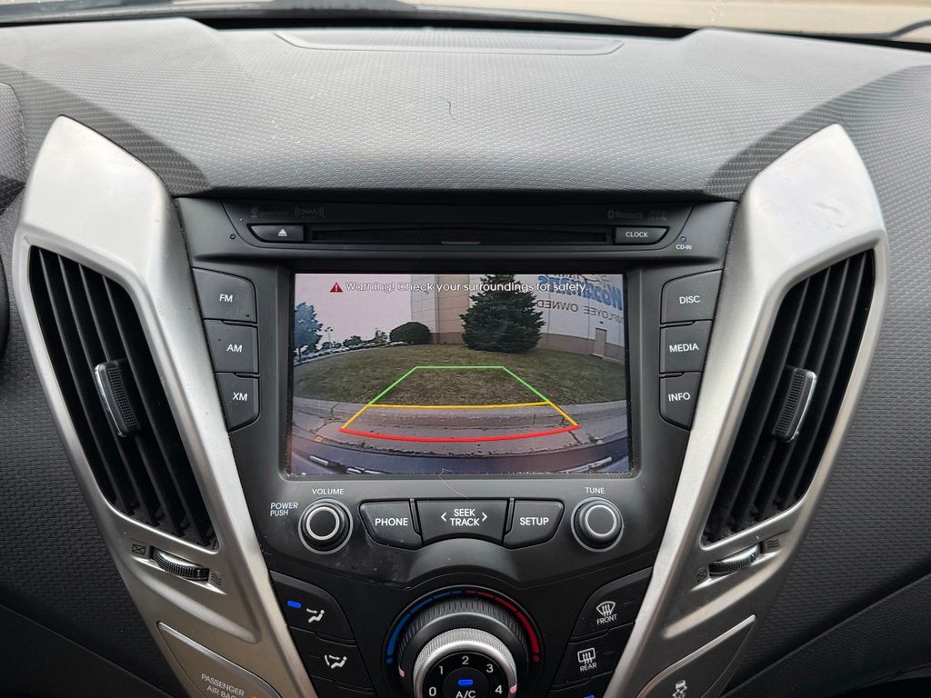 Used 2015 Triathlon Gray Metallic Hyundai Base image 8