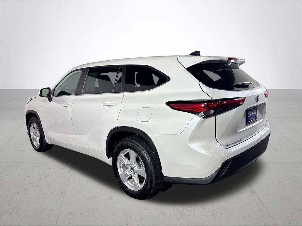 2023 Toyota Highlander L