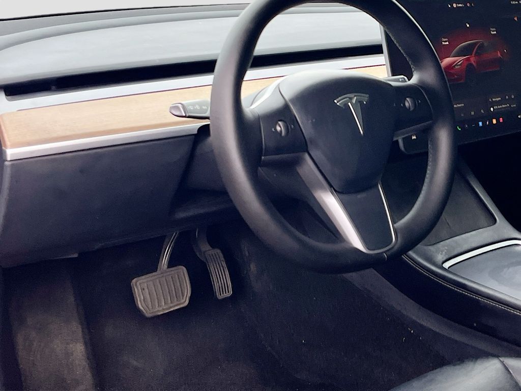 Used 2022 Red Tesla Base image 9