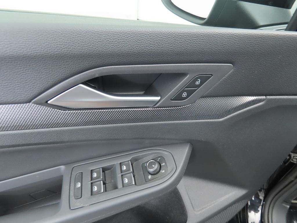 Thumbnail: 2025 Volkswagen Golf - 23