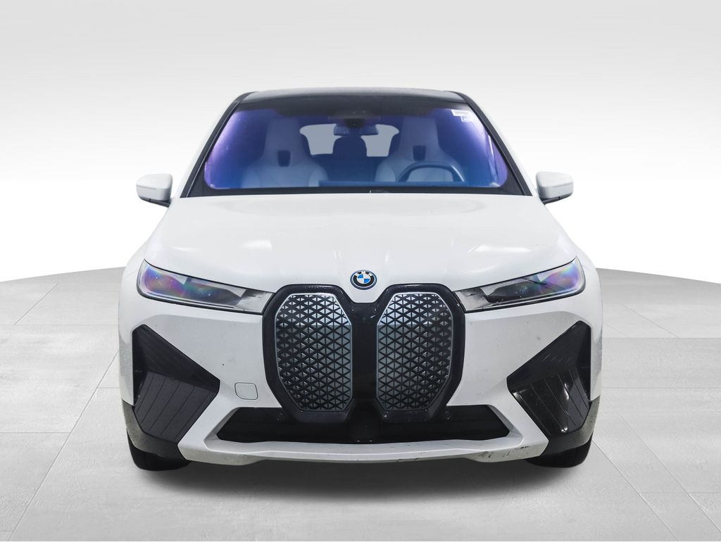 Thumbnail: 2024 BMW iX - 8