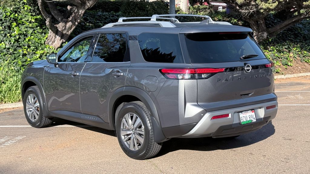 Used 2022 Nissan Pathfinder SL 4D Sport Utility