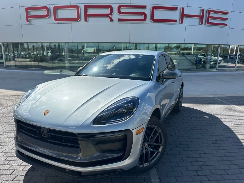 2025 Porsche Macan  -
                  Davie, FL