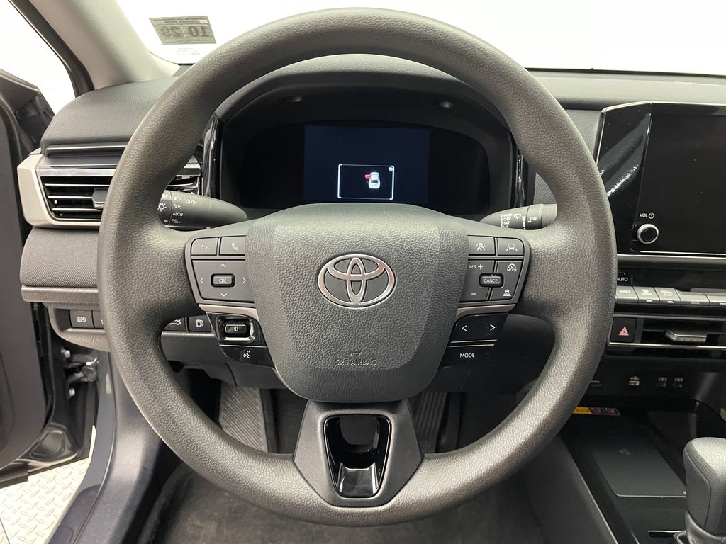2025 Toyota Camry LE 20