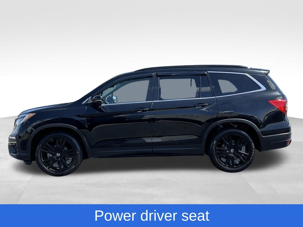 View vehicle photo 6