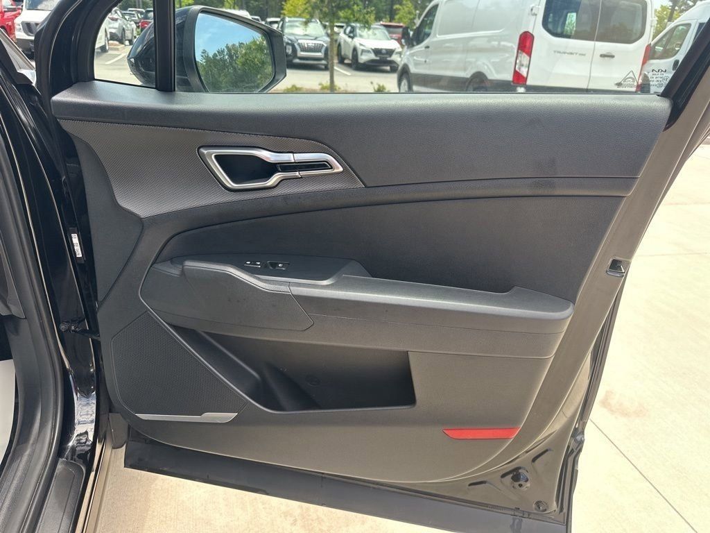 2023 Fusion Black Kia Sportage LX FWD SUV