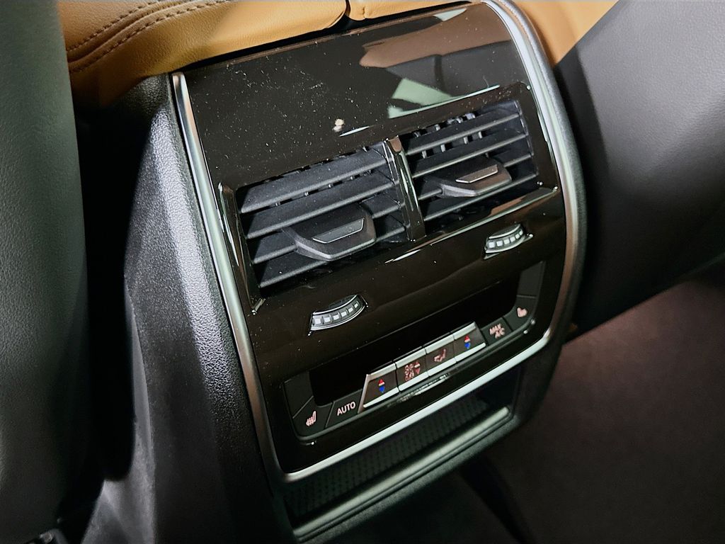 Thumbnail: 2026 BMW X5 - 18