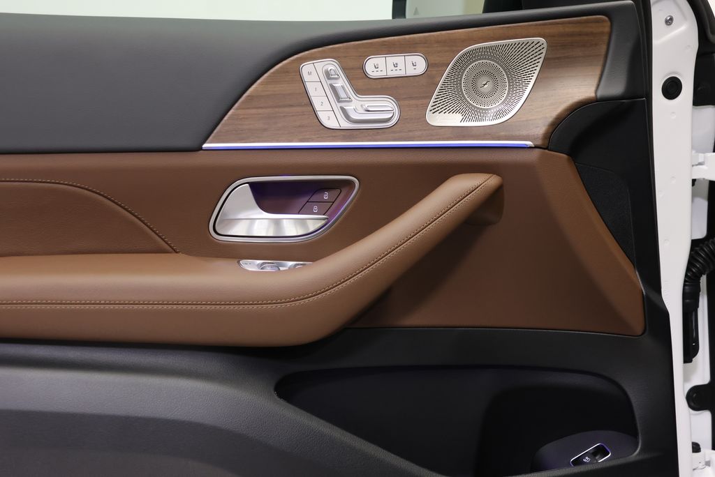 Thumbnail: 2026 Mercedes-Benz GLE - 32