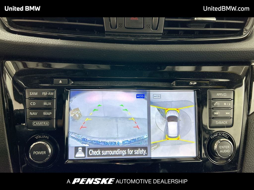 Thumbnail: 2018 Nissan Rogue Sport - 17