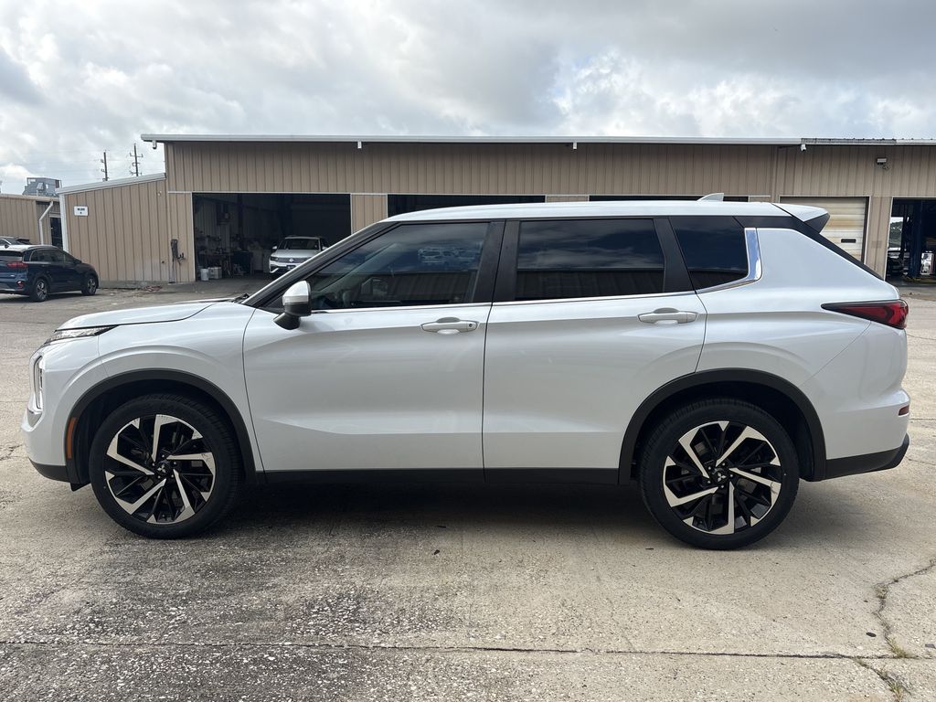 2022 Mitsubishi Outlander ES  at Community Toyota