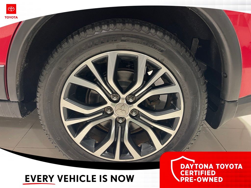 Used 2017 Mitsubishi Outlander SUV