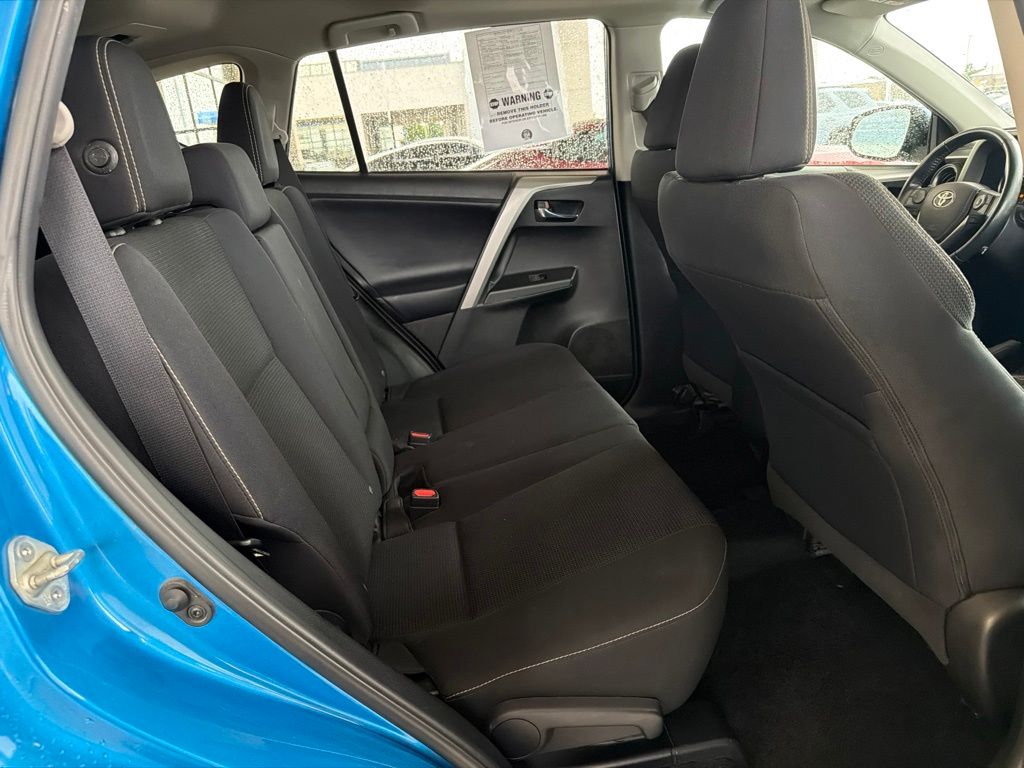 Thumbnail: 2018 Toyota RAV4 - 22