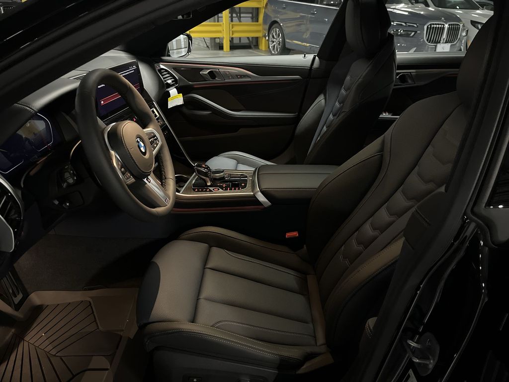 Thumbnail: 2026 BMW 8 Series - 11