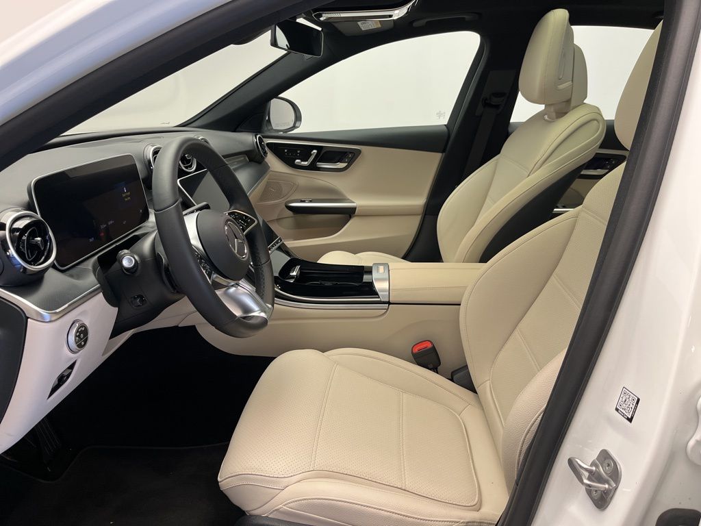 Thumbnail: 2025 Mercedes-Benz C-Class - 13