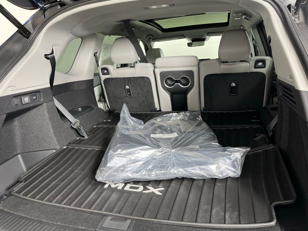 Thumbnail: 2026 Acura MDX - 10