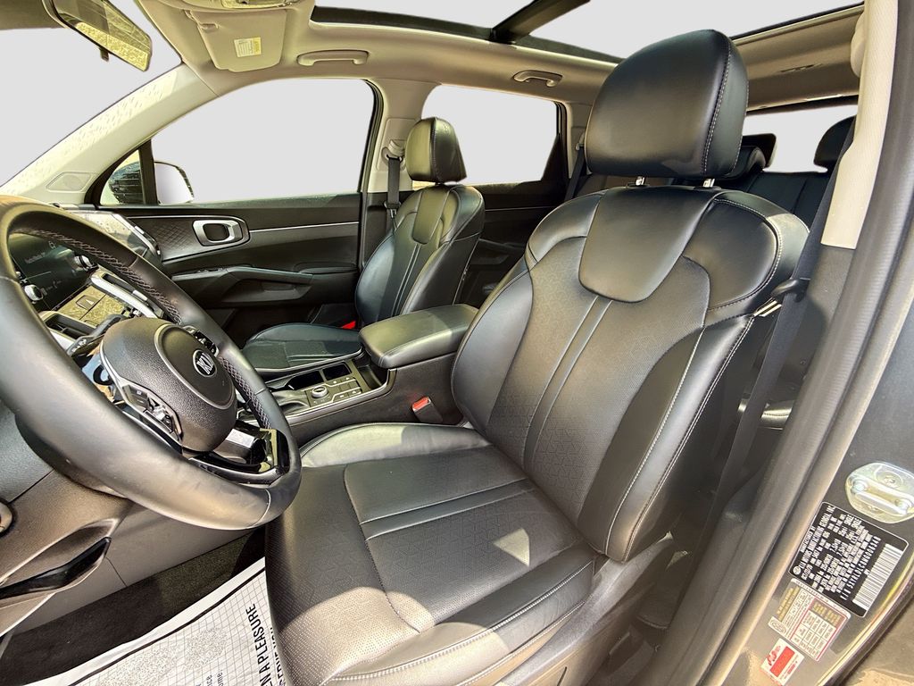 2021 Kia Sorento S 20