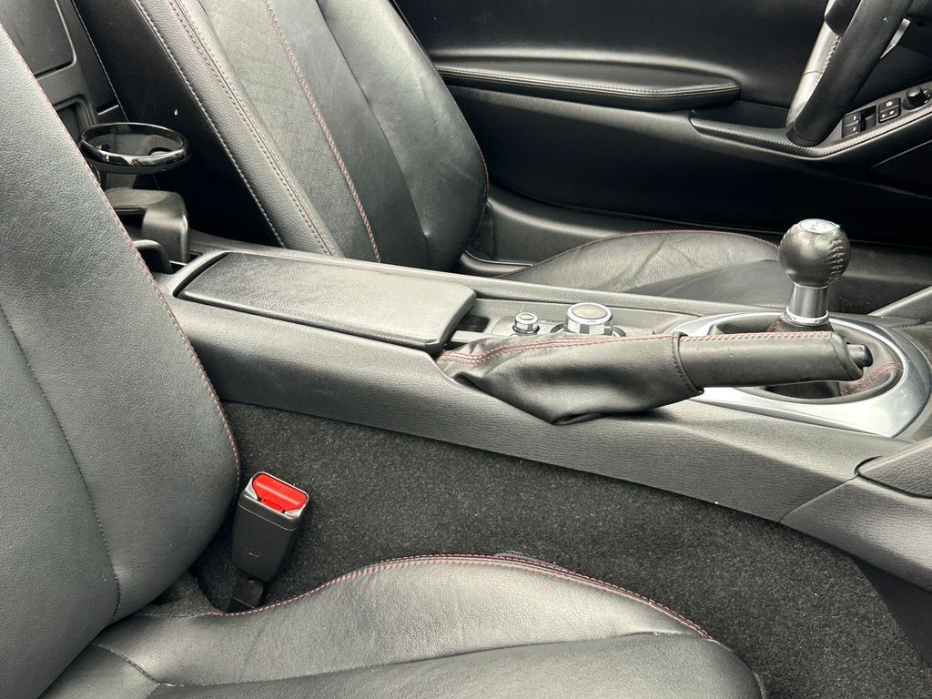 Used 2016 Ceramic Metallic Mazda Grand Touring image 37