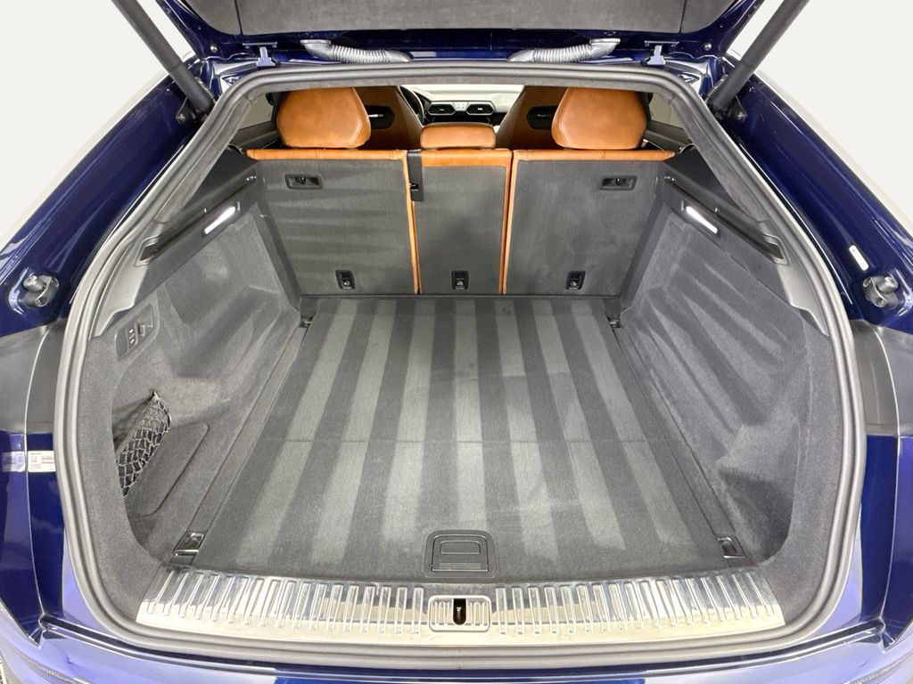 Thumbnail: 2020 Lamborghini Urus - 27