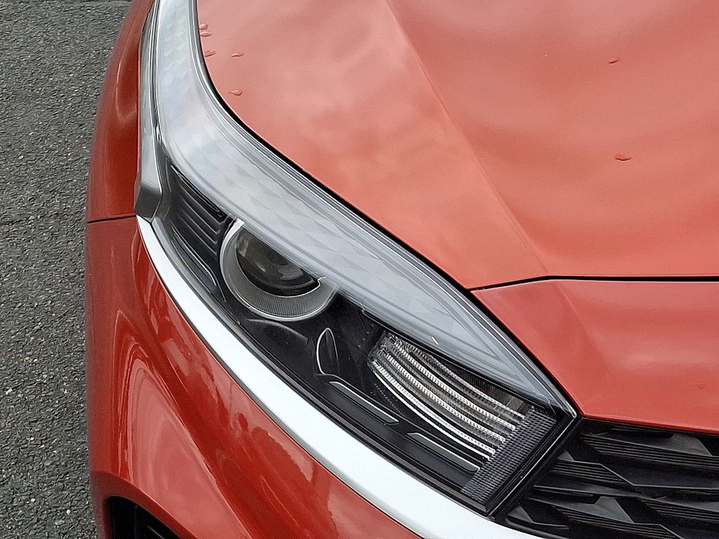Thumbnail: 2023 Kia Forte - 9