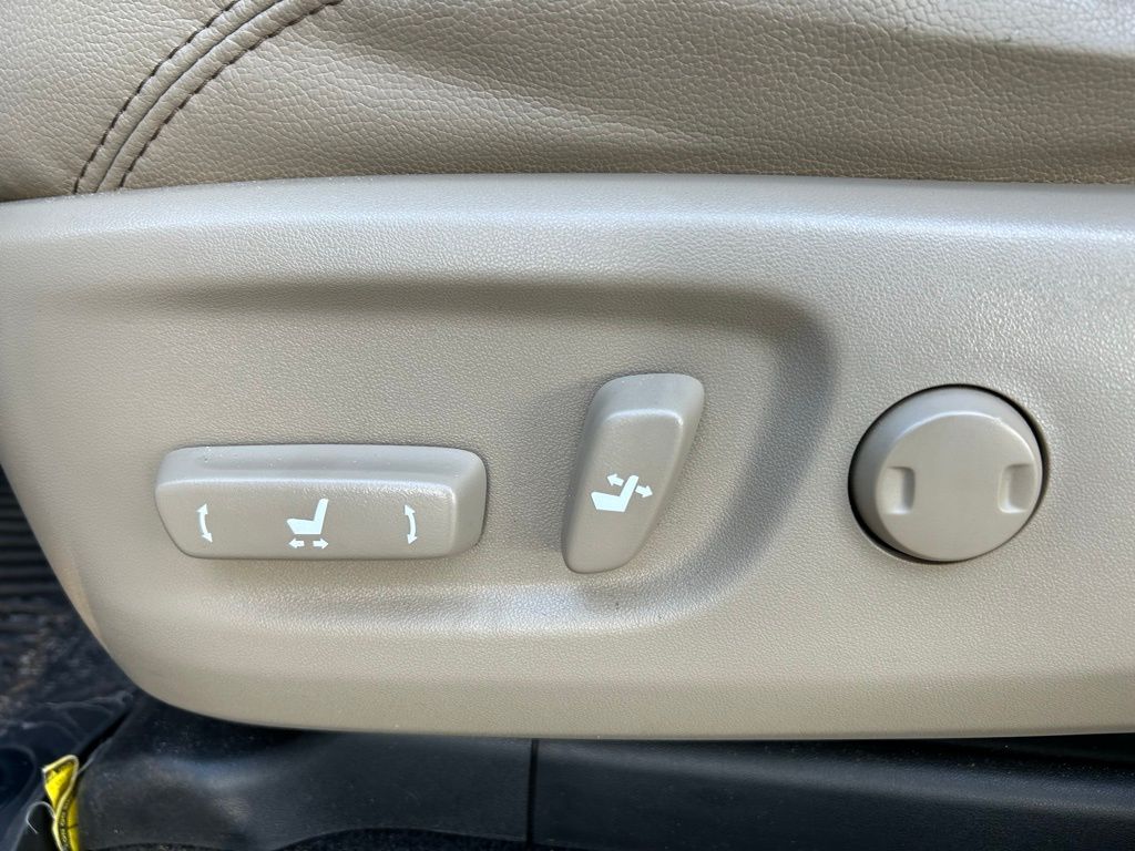 Thumbnail: 2022 Toyota 4Runner - 16