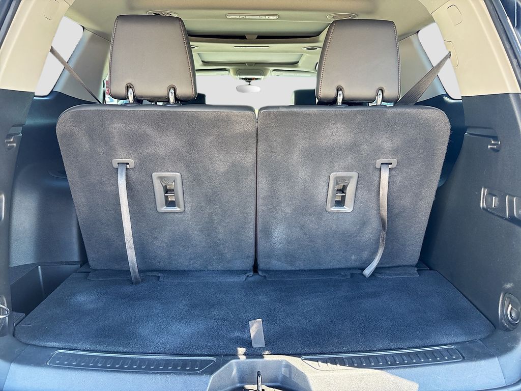 Used 2022 Gray GMC AT4 image 28