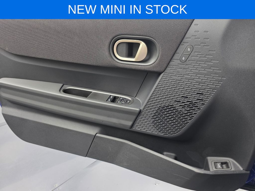 New 2026 Blue MINI Iconic image 18
