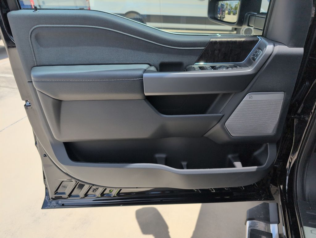 New 2026 Black Ford Lariat image 32