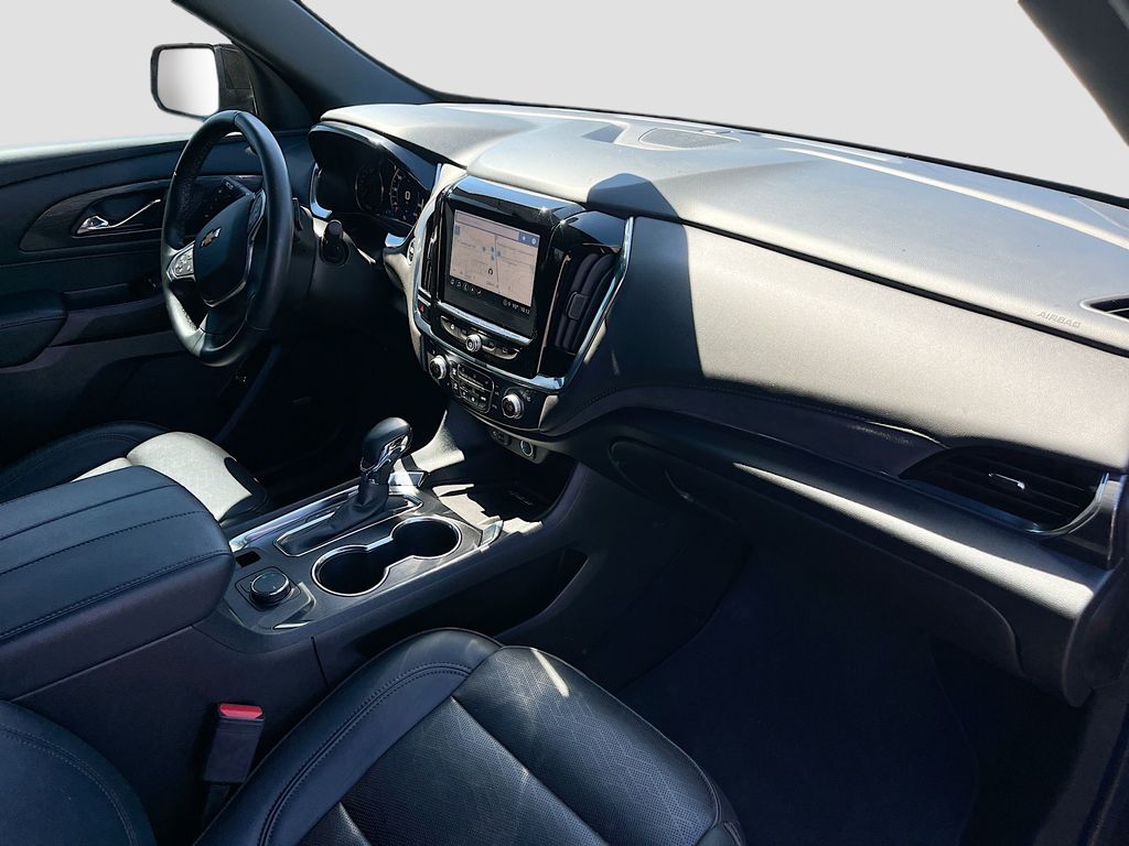 Used 2023 Red Chevrolet High Country image 32