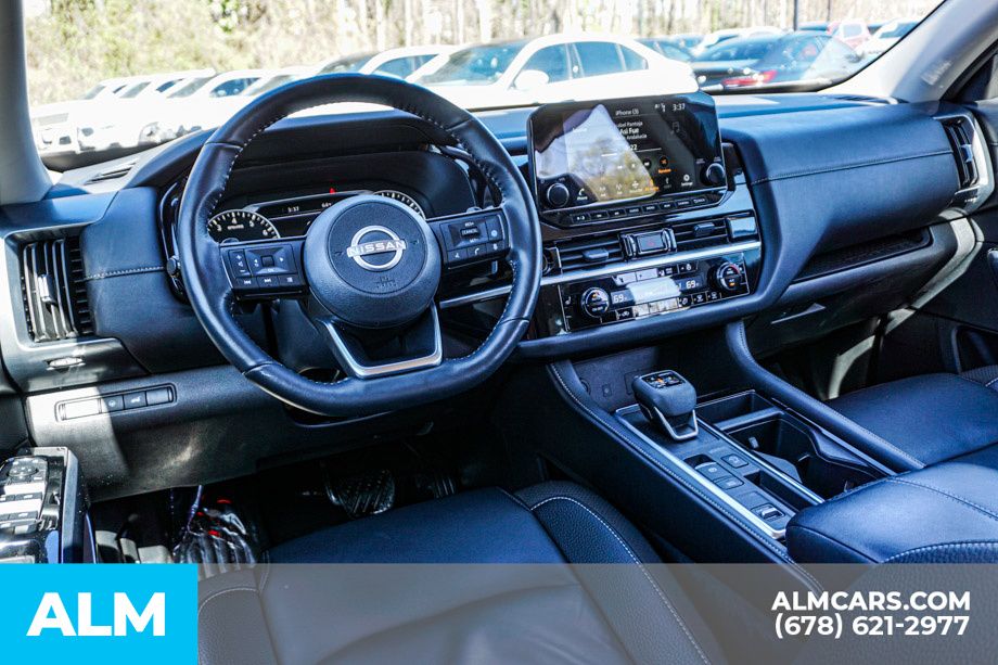 Used 2025 Black Nissan SL image 29