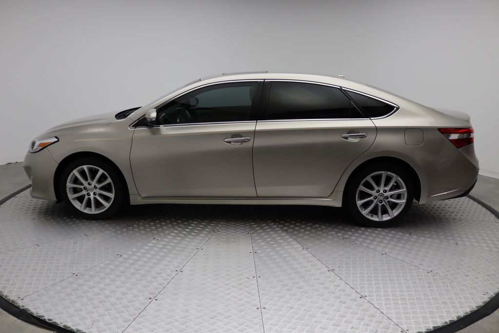 Thumbnail: 2013 Toyota Avalon - 12