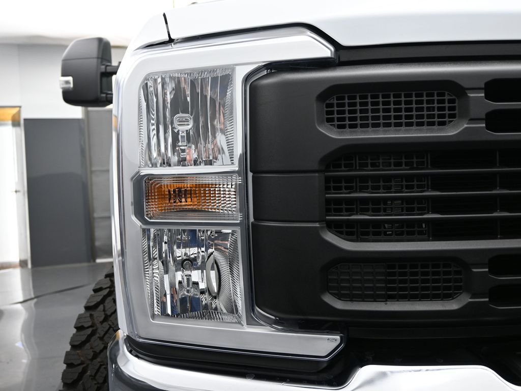 2026 Ford F-250 XL photo 11