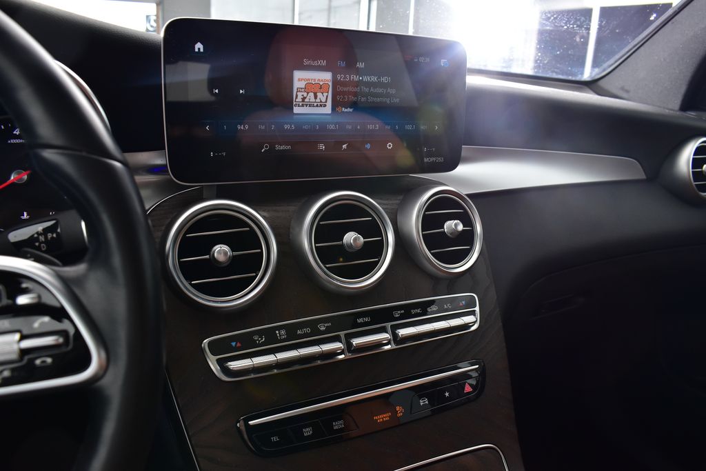 Thumbnail: 2021 Mercedes-Benz GLC - 18