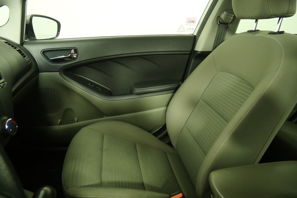 2016 Kia Forte LX 23