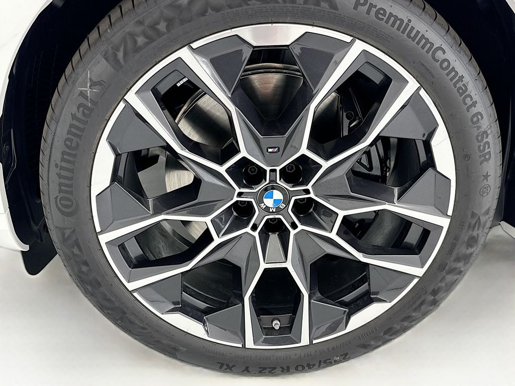 Thumbnail: 2027 BMW X7 - 29
