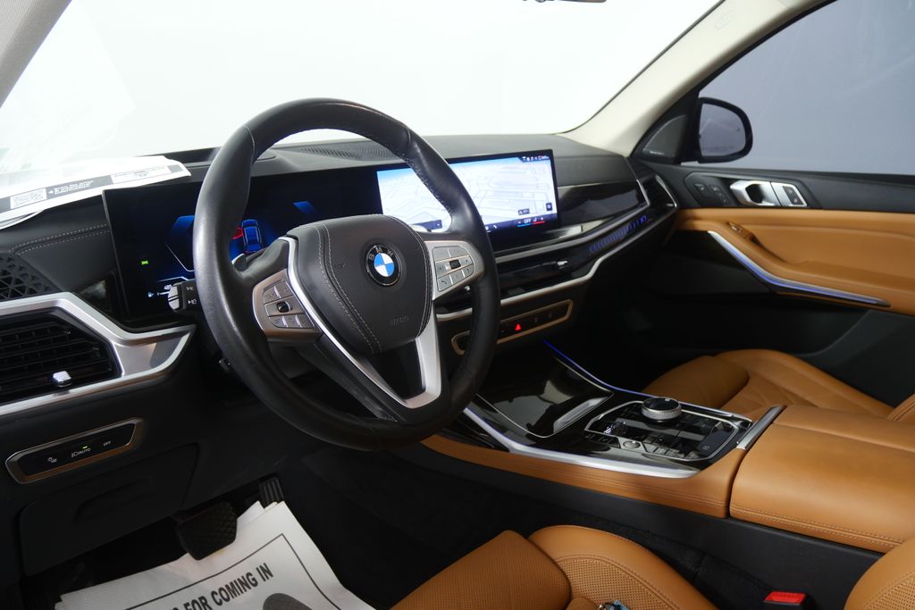 Thumbnail: 2024 BMW X7 - 12