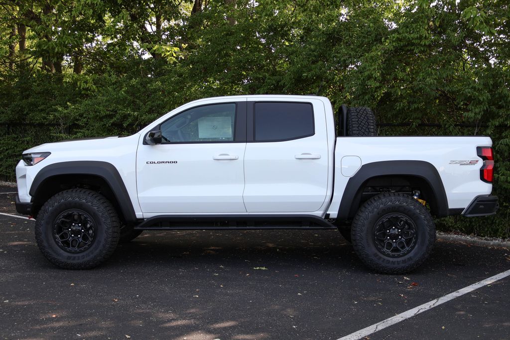 2024 Chevrolet Colorado ZR2 4