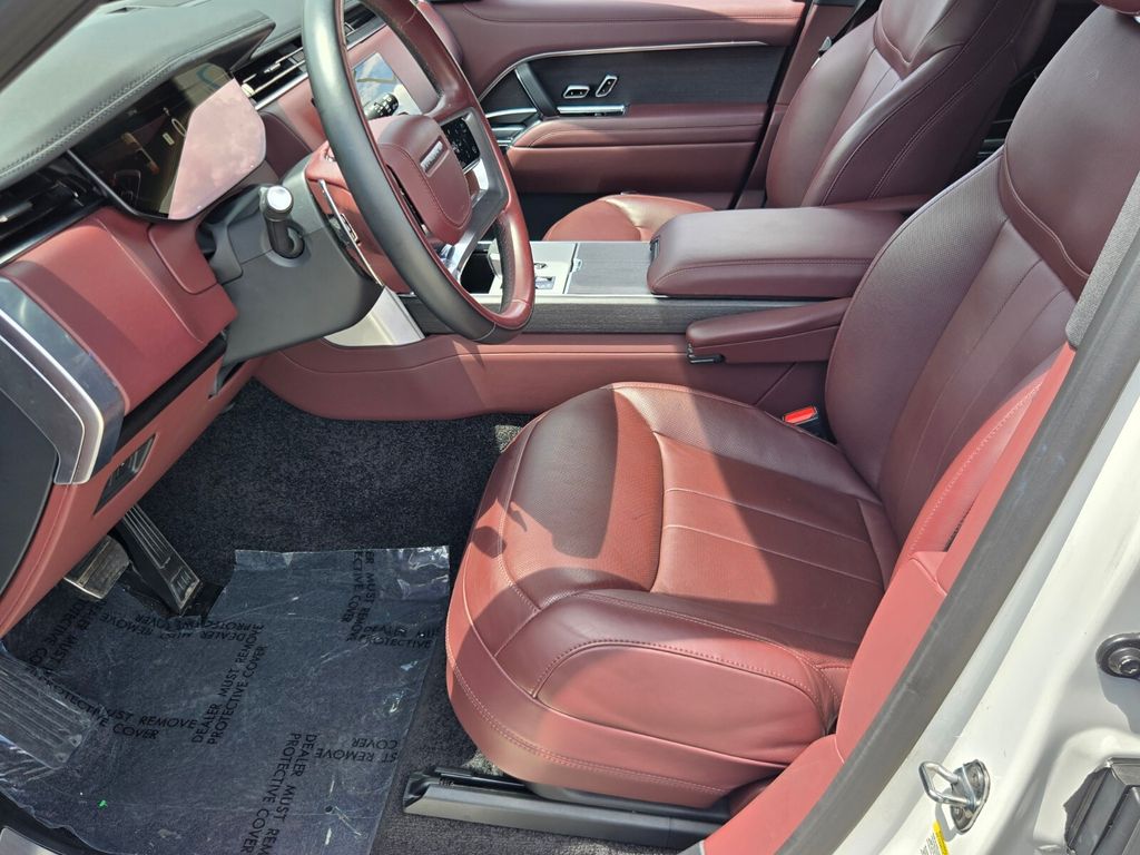 2025 Land Rover Range Rover - $103,875