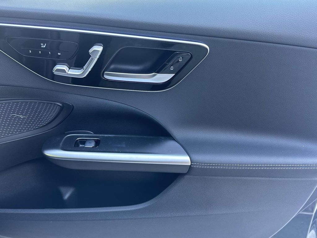 2025 Mercedes-Benz C-Class C 300 15