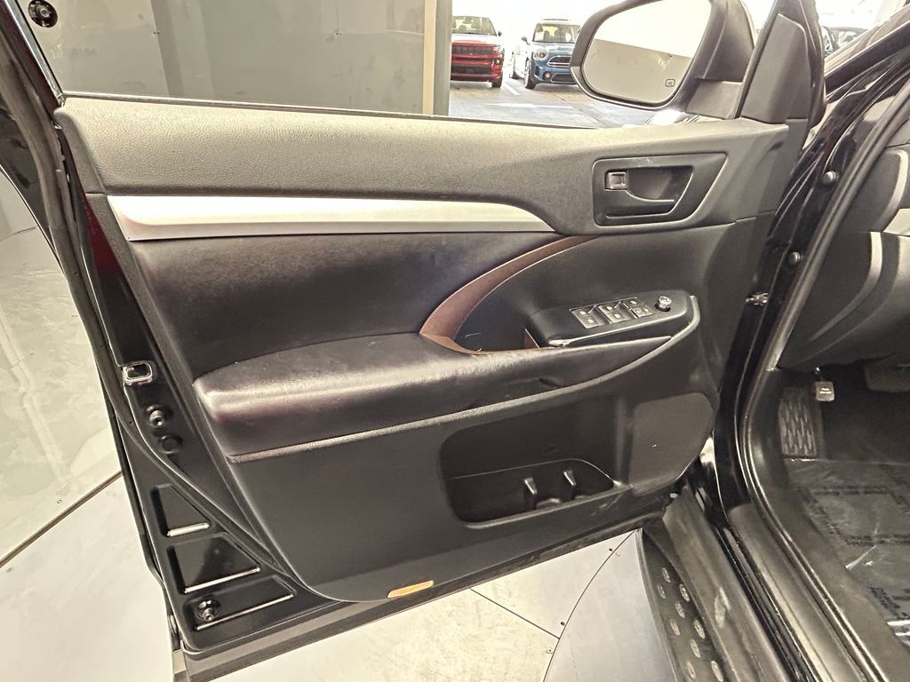 Used 2019 Midnight Black Metallic Toyota LE Plus image 42