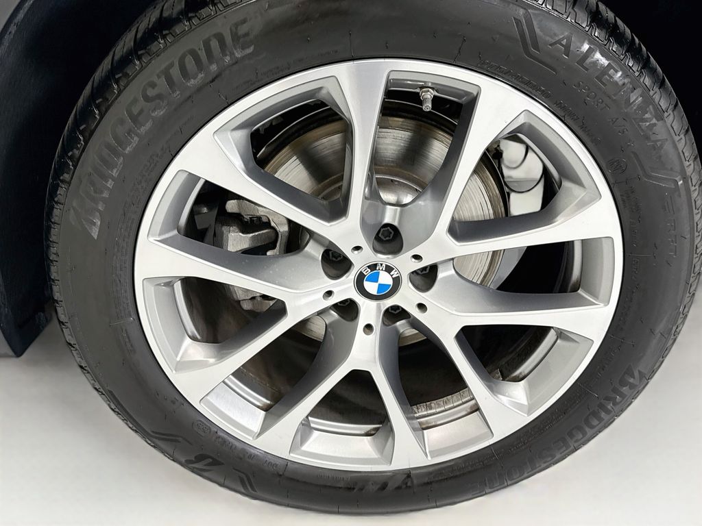 Thumbnail: 2026 BMW X5 - 30